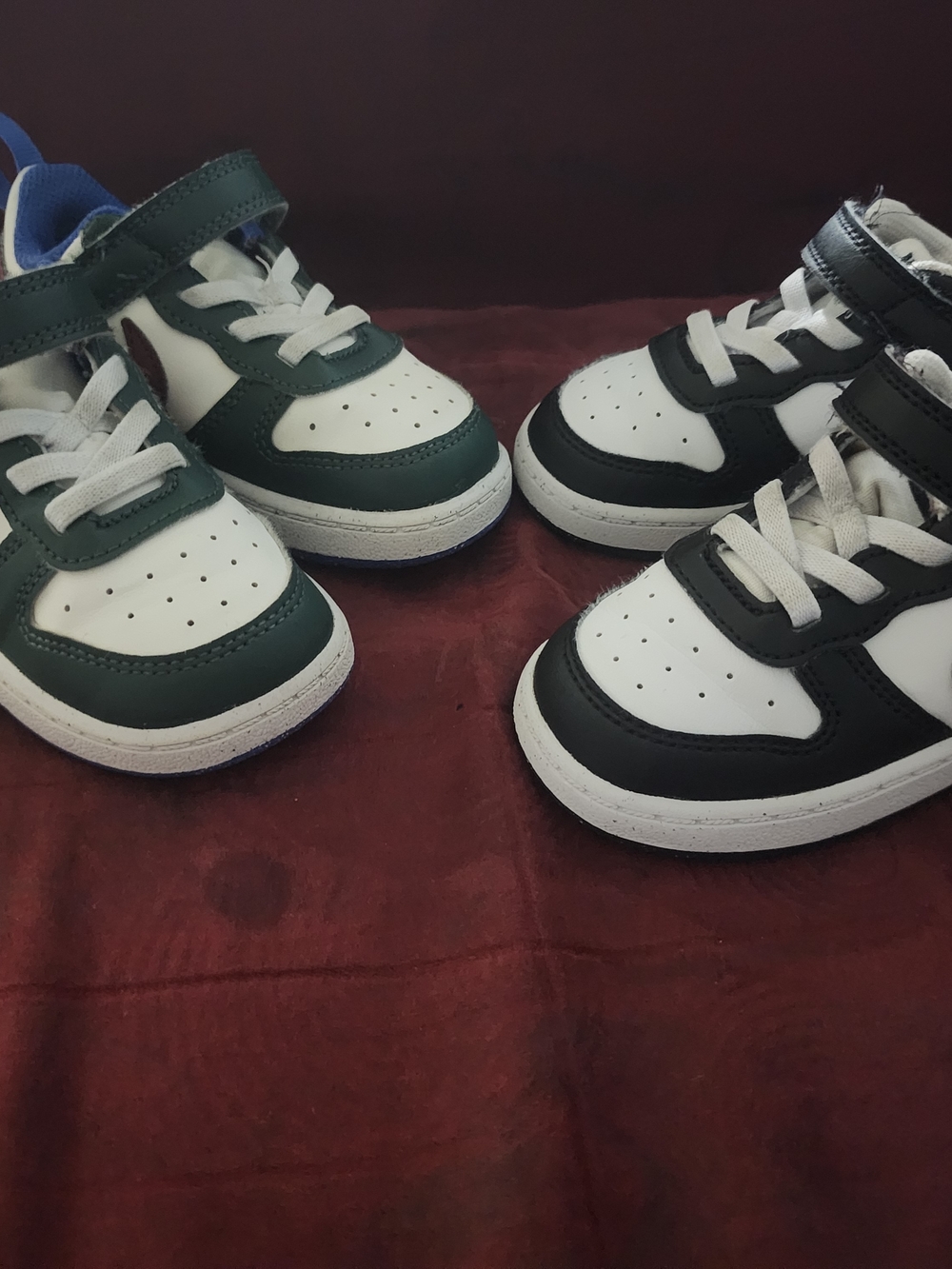 Nike Dunks/Panda
Baby/Little Kid Court Borough Low Sneakers LIKE NEW